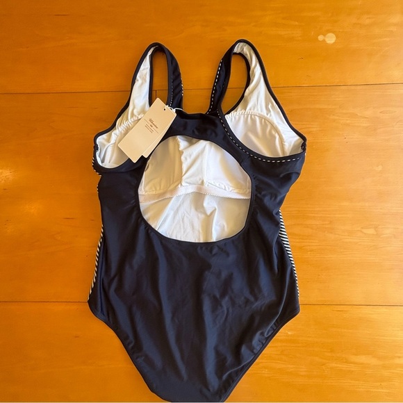 Uhnice 4XL NWT black and white striped athletic one piece bathing suit swim - Picture 10 of 10
